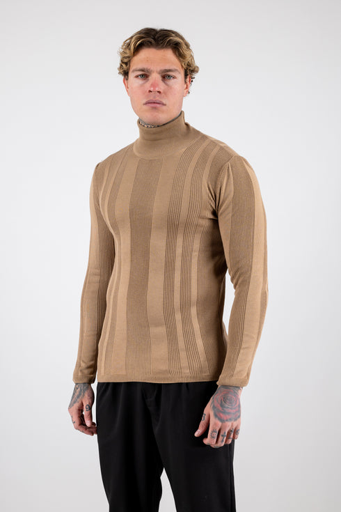Forstline Turtleneck In Brown