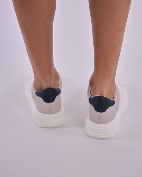 White Sneakers 1102